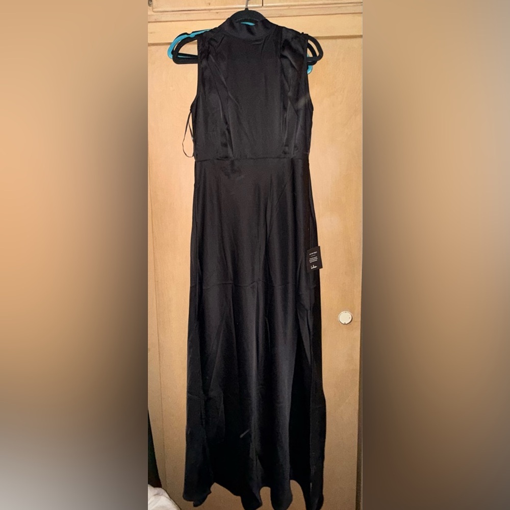 Lulus Classic Elegance Black Satin Sleeveless Mock Neck Maxi Dress
Large / Black